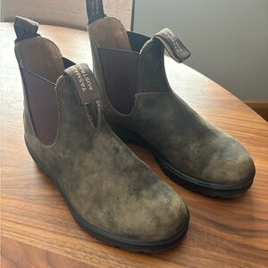 Blundstones, Rustic Brown